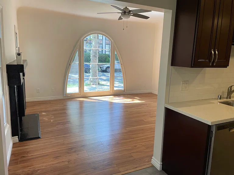 136 S Oakhurst Dr #7 — Photo 7