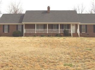 1844 Saint James Rd, Elberton, GA 30635