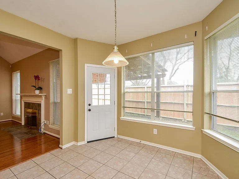 12811 Candace Ct — Photo 7
