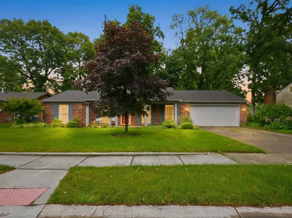 1612 Benham Dr, Fort Wayne, IN 46815