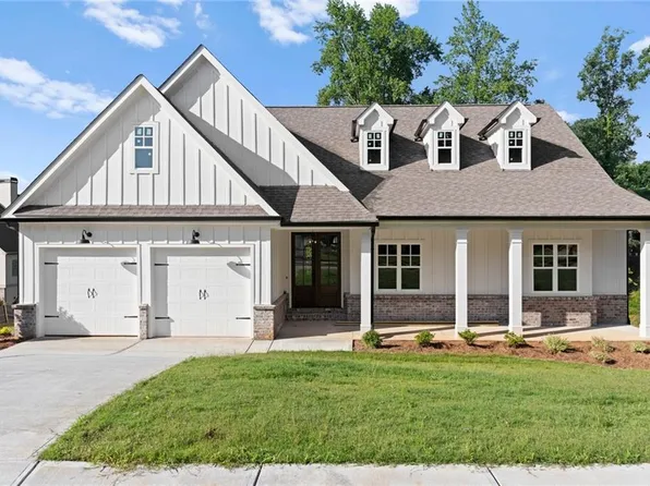 1111 NW Bloomsbury 17 Ln, Gainesville, GA 30501