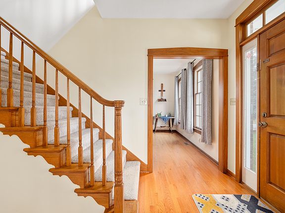 3rd image of 1023 N Walnut St