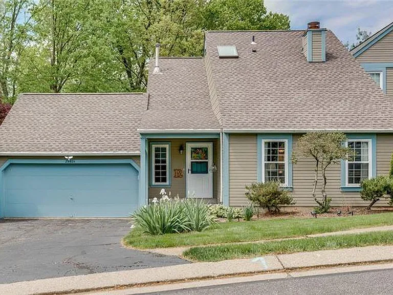 2592 Grouse Rdg #A — Photo 1