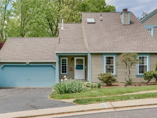 2592 Grouse Rdg #A, Wexford, PA 15090