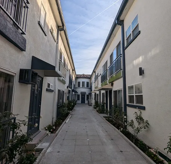 2230 E Ocean Blvd #19 — Photo 5