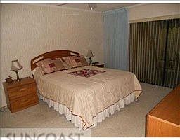 4th image of 2211 Eisenhower Dr APT 102