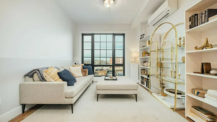 Rented by Nooklyn NYC LLC | media 92