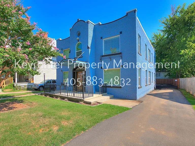 1308 NW 16th St — Photo 2