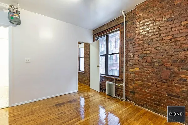 Rented by Bond New York | media 5