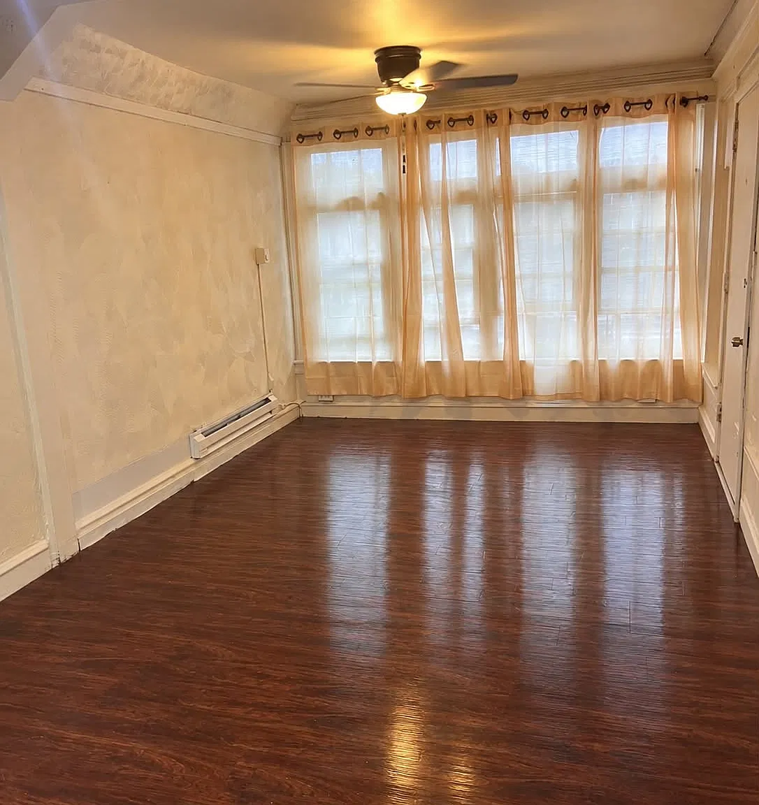 2 bed, $1,300 — Photo 2