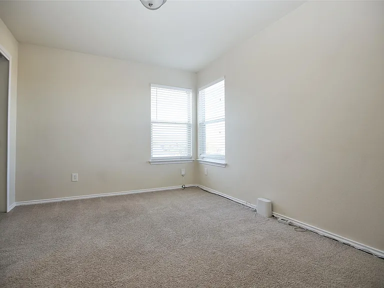 213 Rim Rock Dr — Photo 17