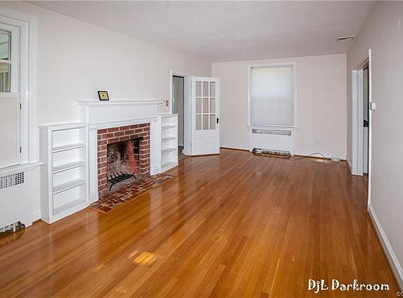4th image of 1211 Windsor Ave