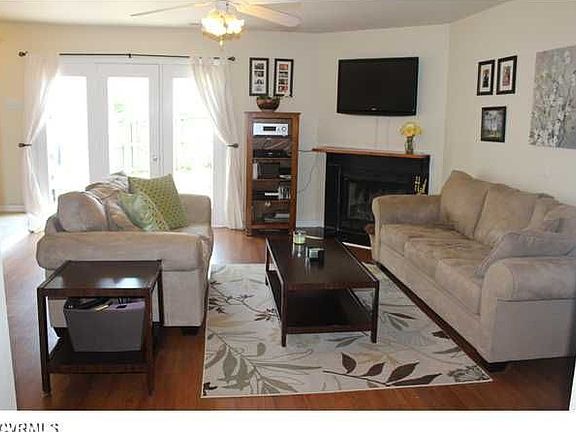 4th image of 4911 Lurgan Pl