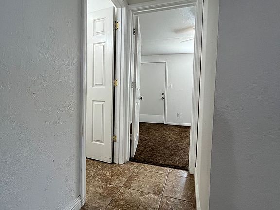 2nd image of 2800 Peerless Ave #1/2