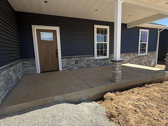 3rd image of 29 Robert Allen Ln