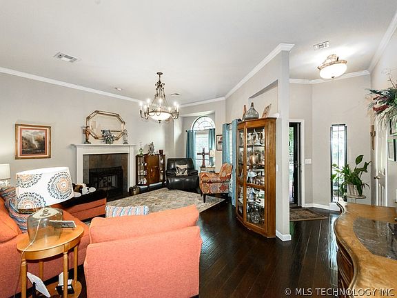 4th image of 8813 S 92nd East Ct
