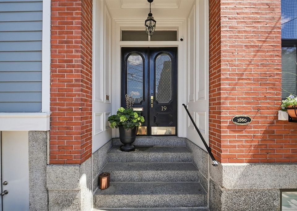1st image of 19 Salem St #2