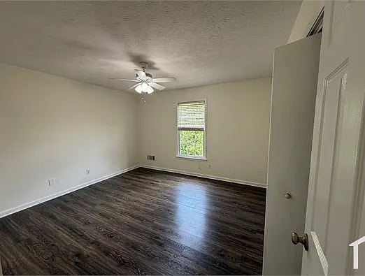 2203 Meadow Dr — Photo 18