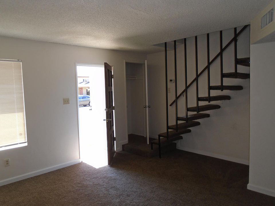 2nd image of 4720 Buckley Way