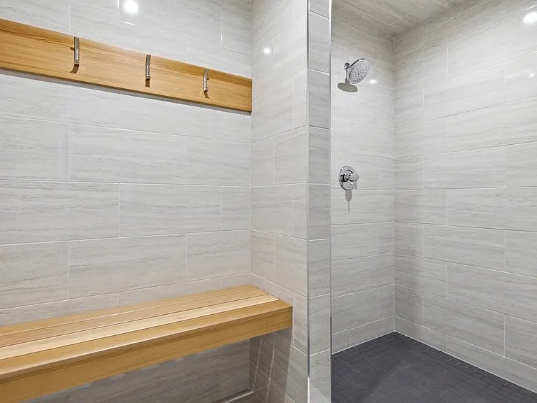 410 Westhaven St — Photo 75