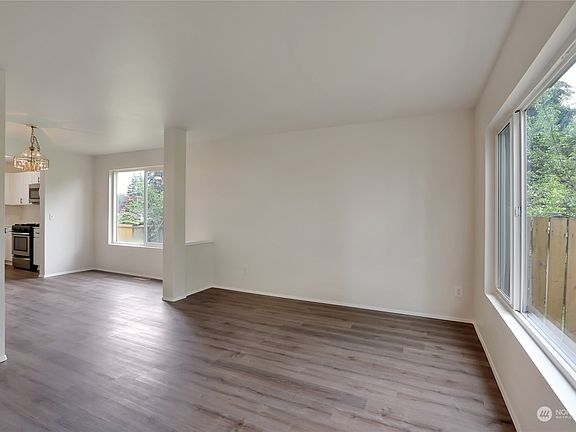 4th image of 4816 244th Street Ct E