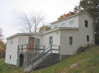 28 Lobster Cove Rd, Boothbay Harbor, ME 04538