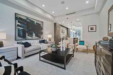 Sold by Avenue Sotheby's International Realty