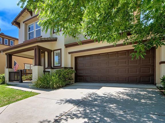 4th image of 858 Walden Ct