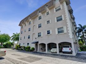 5911 NE 14th Ln, Fort Lauderdale, FL