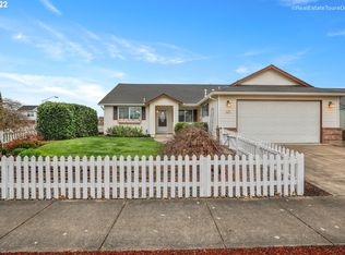 1098 S 7th St, Independence, OR 97351