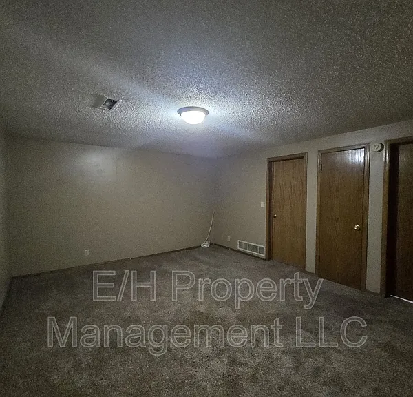 9105 W Westlawn St #1 — Photo 28