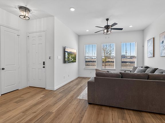 4th image of 3038 Opera Way