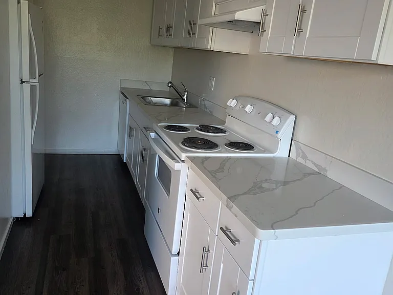500 S Eliseo Dr #33 — Photo 6