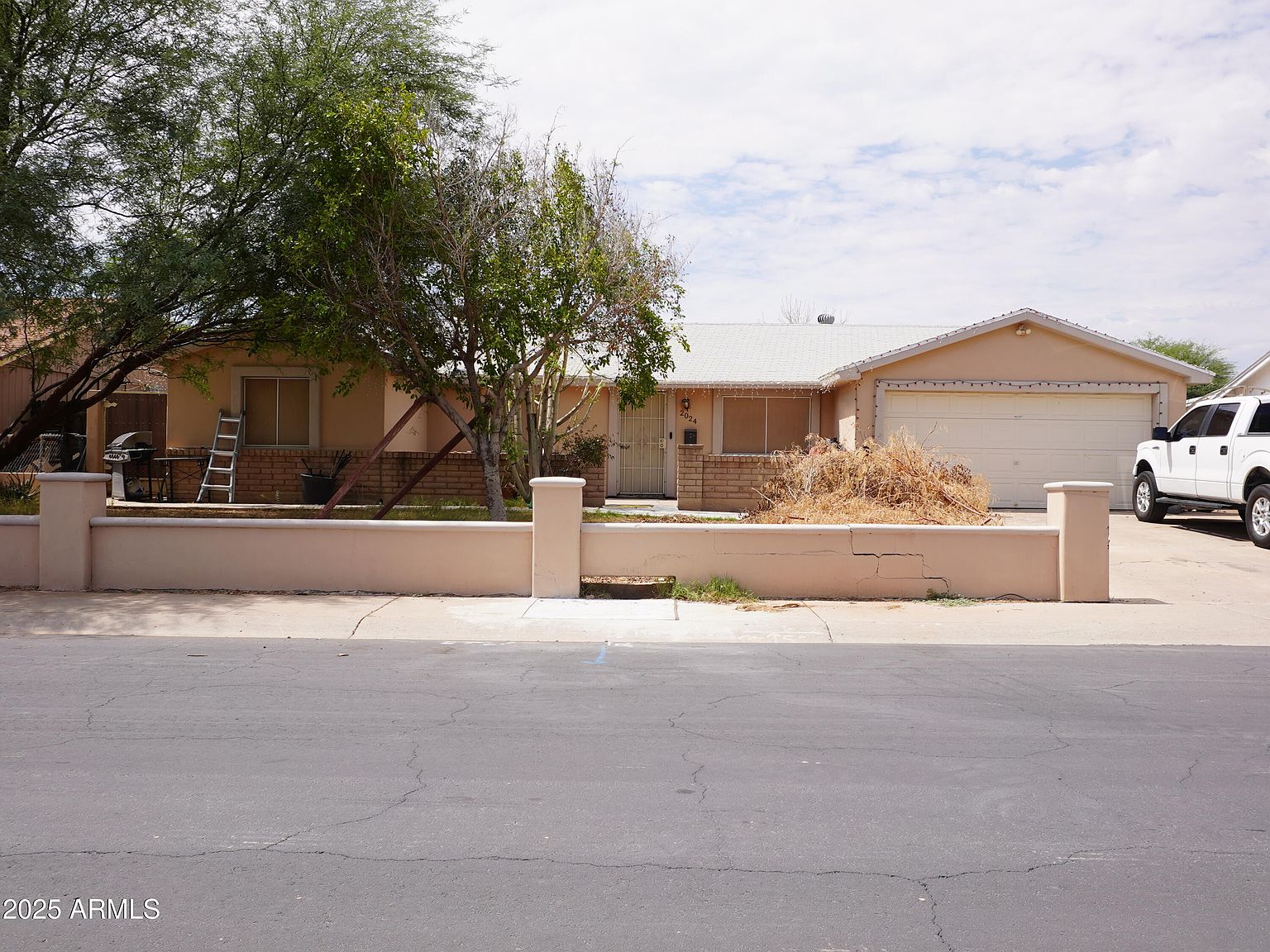 houses on the hill 新品未使用 2024 N 64th Lane, Phoenix, AZ 85035 | Zillow