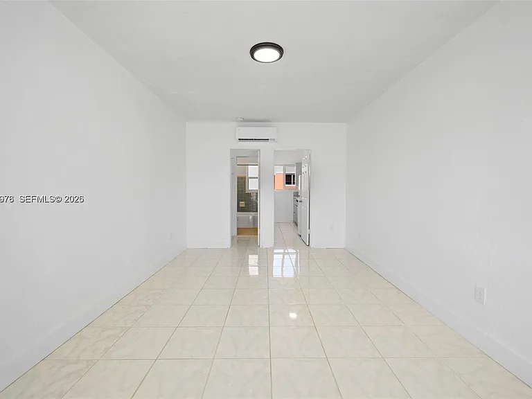 550 NE 82nd Ter #7 — Photo 5