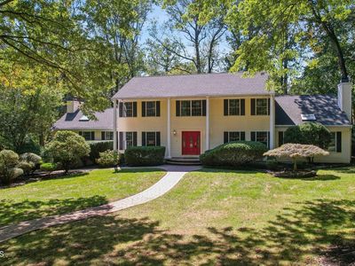 8 Aspen Court, Holmdel, NJ, 07733