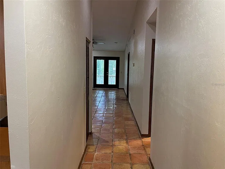 5213 SW 92nd Ct — Photo 2