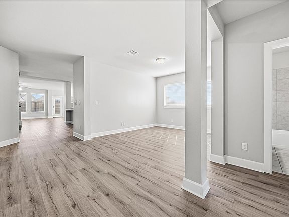 4th image of 4114 Anglers Way