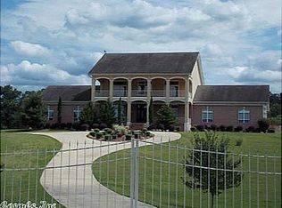 213 Coachlight Rd, Hot Springs, AR 71913