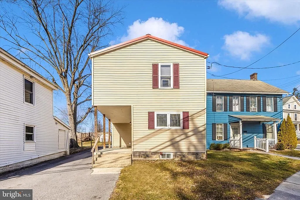 3 bed, 2.0 bath, 1250 sqft, $1,700 — Photo 3