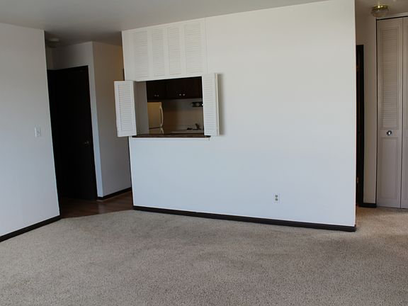 3rd image of 3839 N Humboldt Blvd