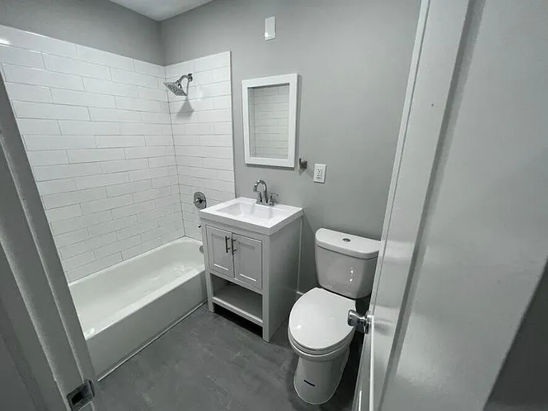 560 Beachway #18 — Photo 11