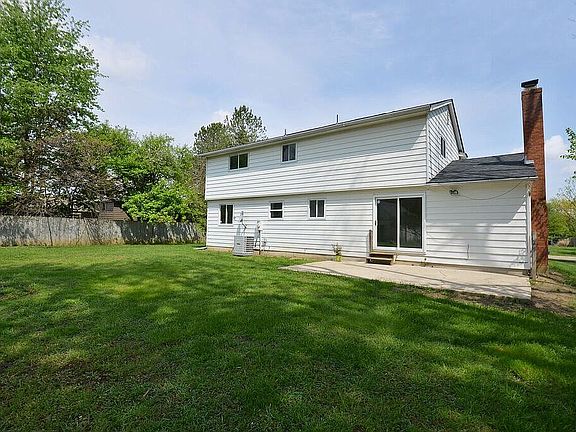 2nd image of 373 Sheryl Dr