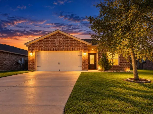 20711 Round Key Dr, Hockley, TX 77447