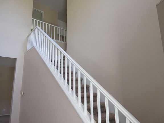 2nd image of 337 Danbury Ct