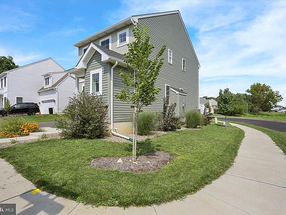 3rd image of 116 Meadows Bnd