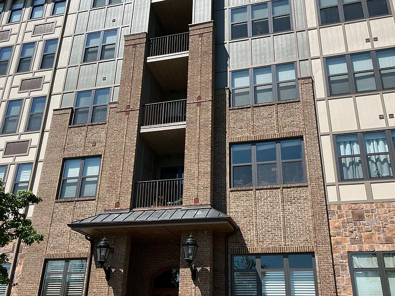 W Blount Ave — Photo 13