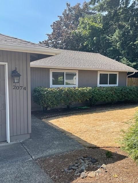 1st image of 2074 Elmwood Dr S