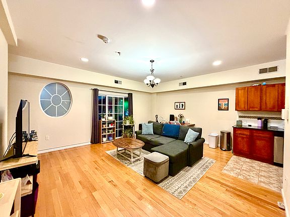 2nd image of 877 Broadway APT 1