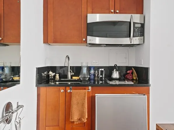 5 Tudor City Place image 1 of 8